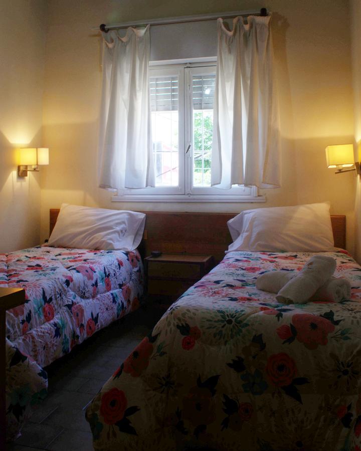 Hosteria Robert Villa Gesell Eksteriør billede